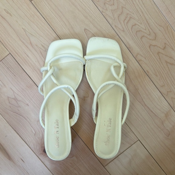Yellow Mini Heels - Picture 1 of 1